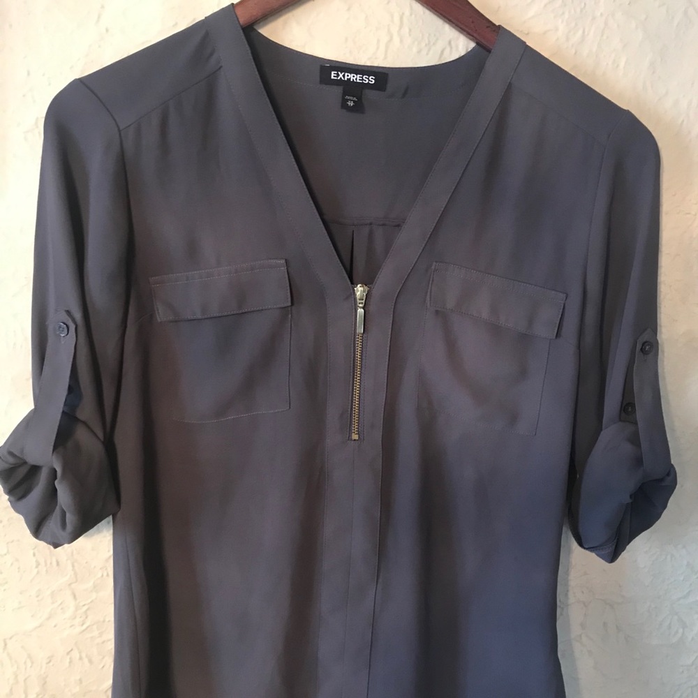 EXPRESS Two Pocket Gray Blouse With Zipper Detail